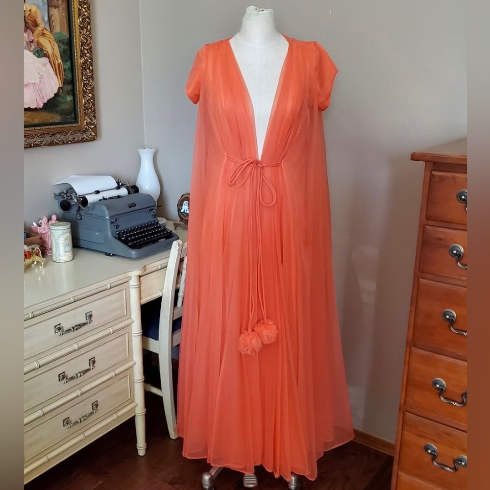 Claire Sandra By Lucie Ann Beverly Hills 1960 Vintage Nightgown/peignoir